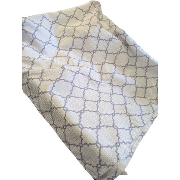 MON CHATEAU! SHIMMERY DOT TEXTURED WHITE, GRAY PATTERNED SHOWER CURTAIN, FABRIC! - Picture 6 of 9